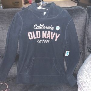 Old navy sweater gray  never been worn . It’s an outlet exclusive style.